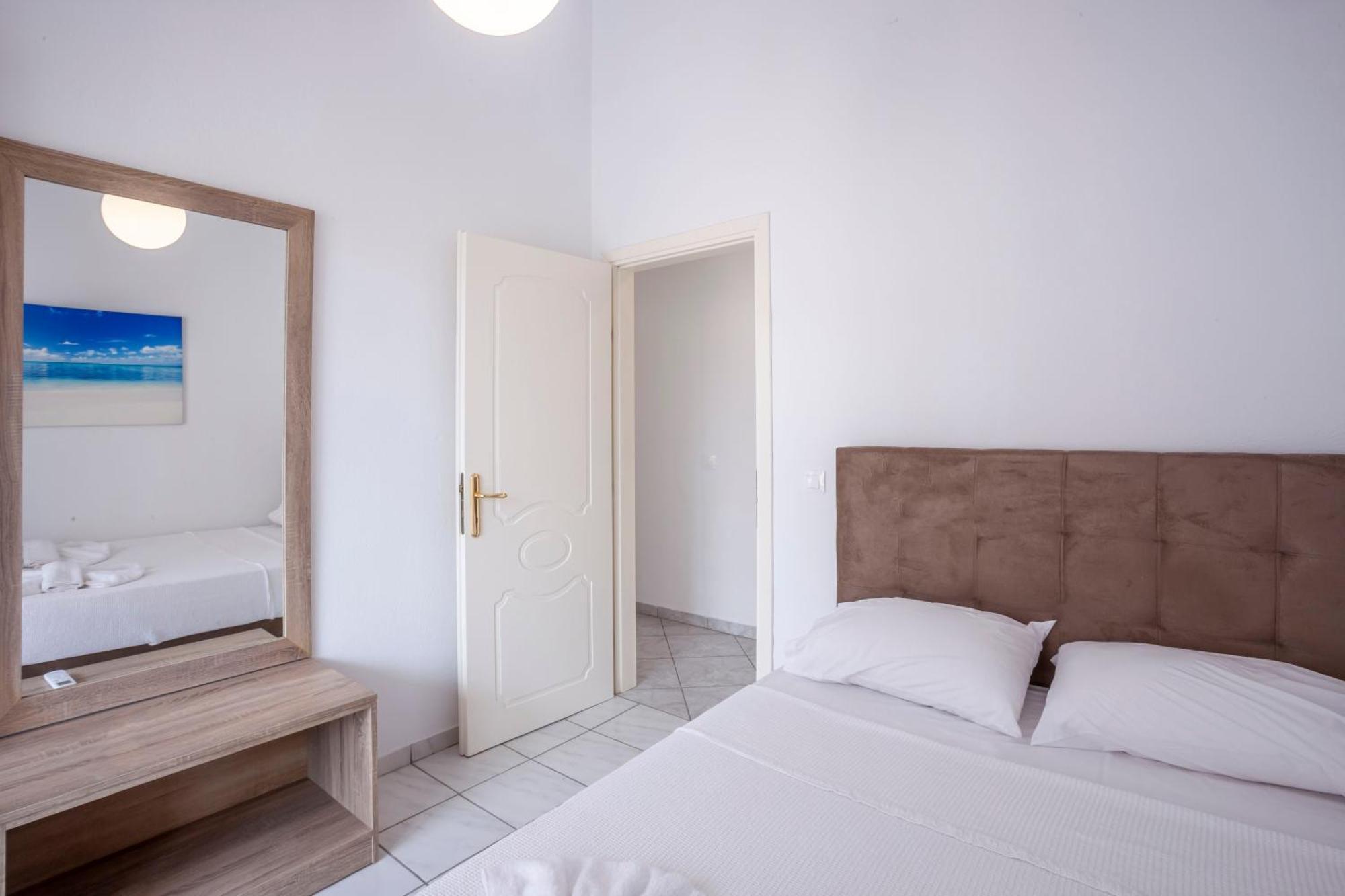 Aris Luxury Apartments Pefkochori Esterno foto