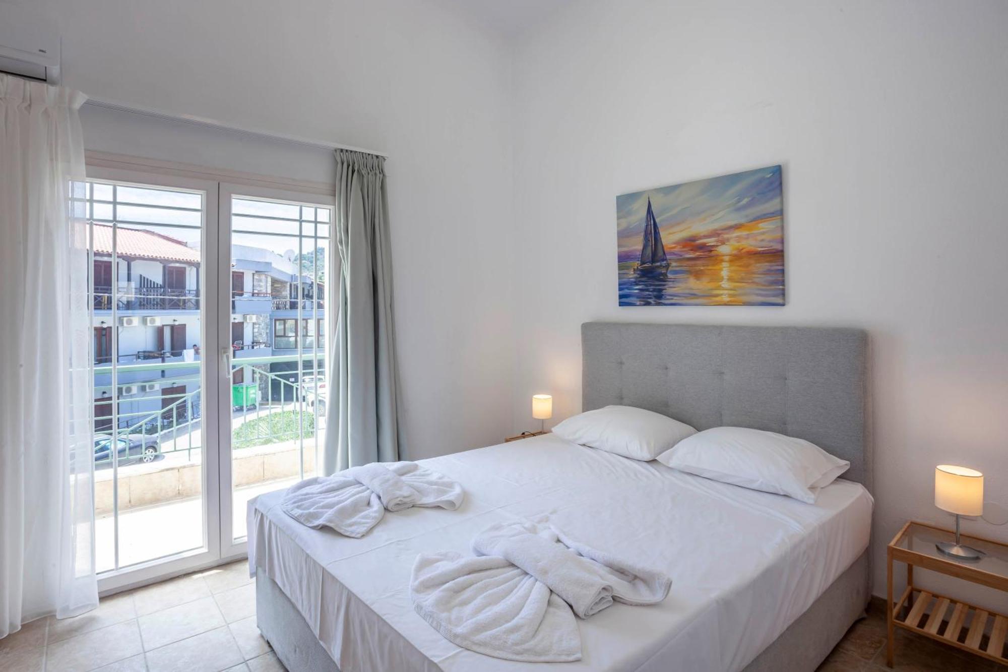 Aris Luxury Apartments Pefkochori Esterno foto